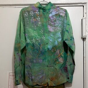 Green Artistic Women’s Shirt